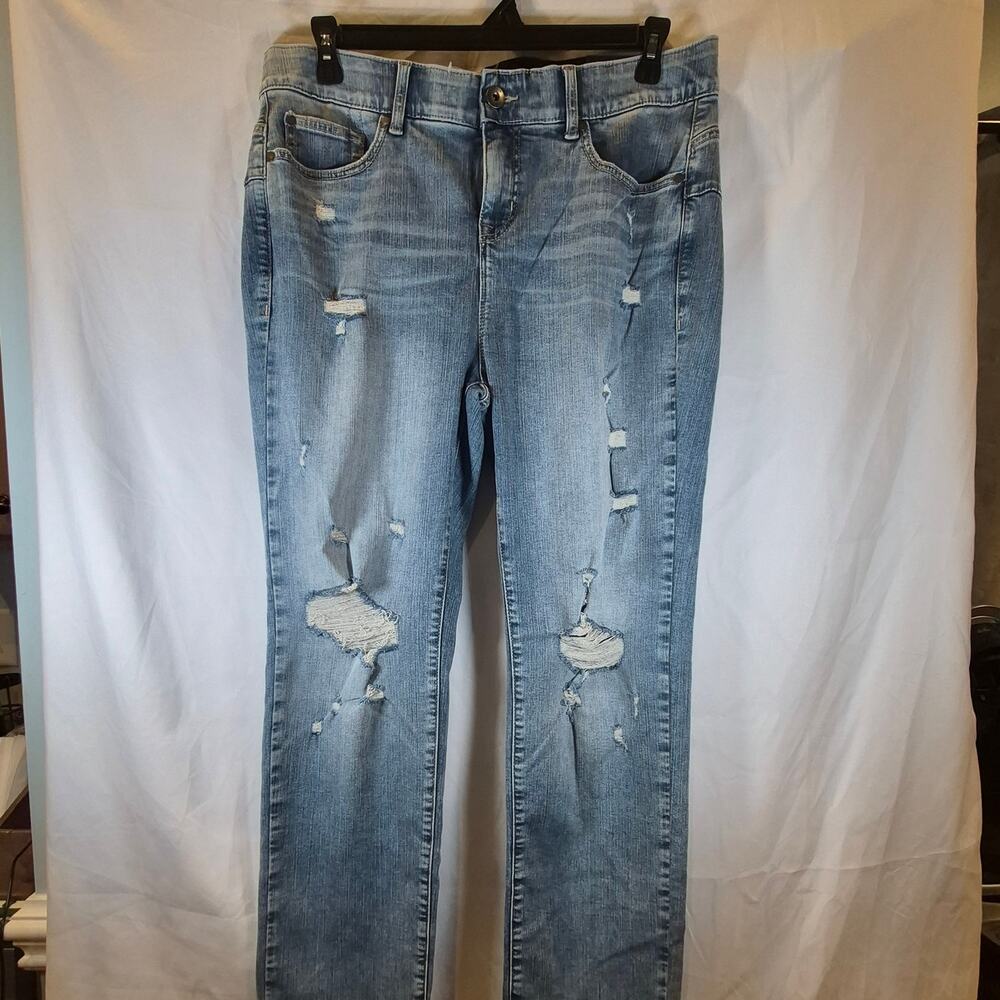 Torrid Bombshell Straight Jeans 18R Distressed Premium Stretch Mid Rise